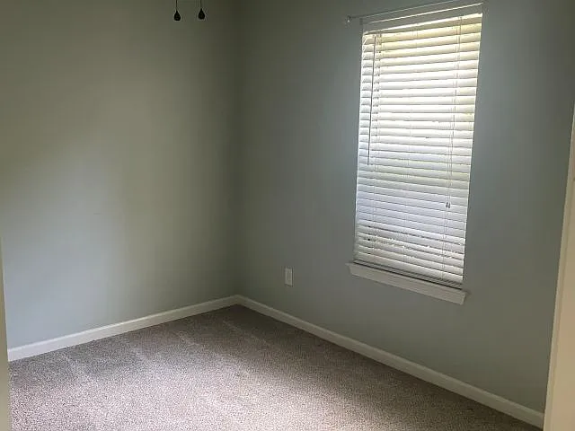 114 Huntington Cir — Photo 8