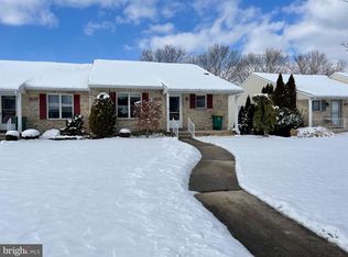 1103 Westgate Dr, Chambersburg, PA 17201