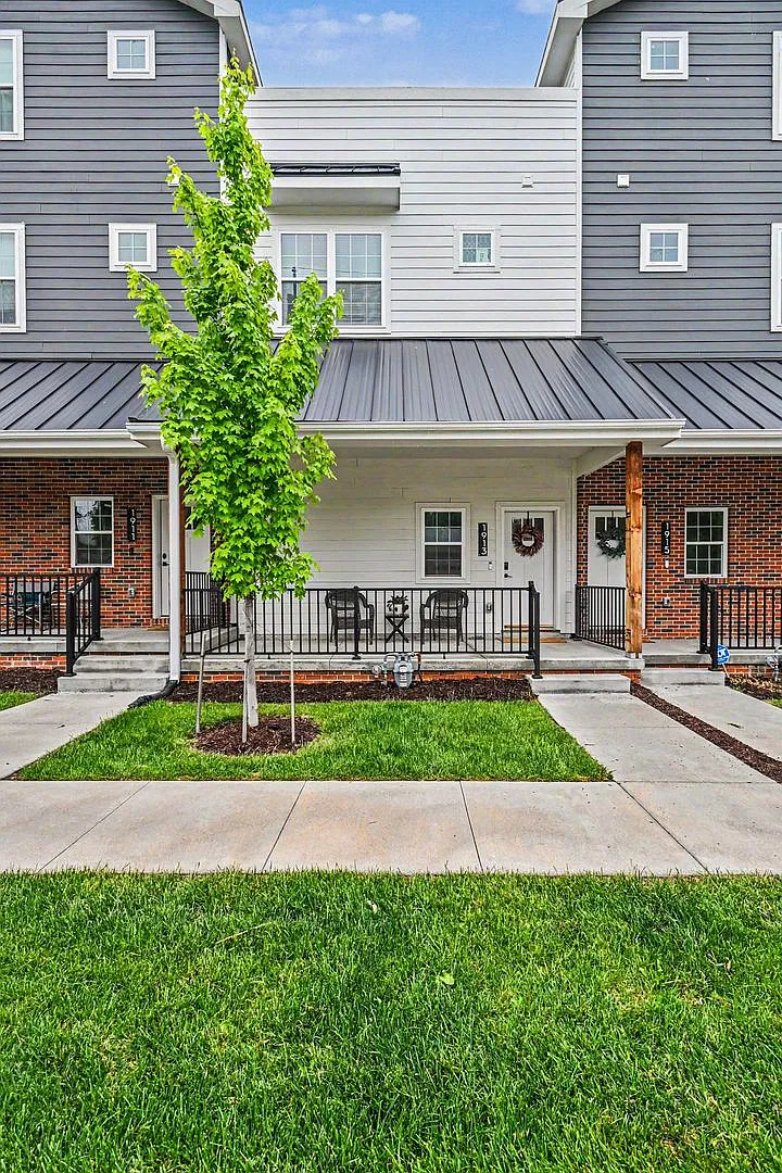 Townhome For Rent! — Photo 1
