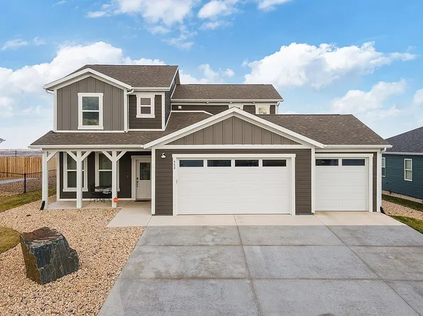 552 Aaron Ct, Rapid City, SD 57703