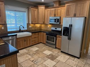 414 W Oak St, Lodi, CA 95240