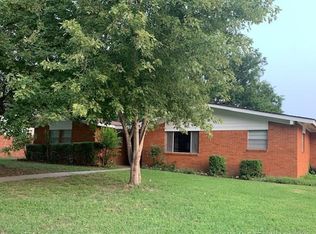 410 Oak Park Rd, Bartlesville, OK 74003