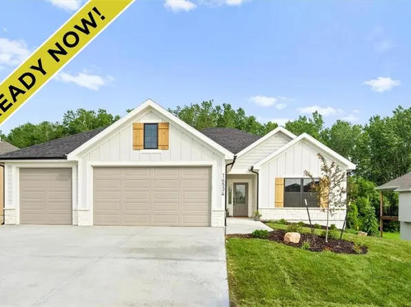 14534 Aurora Ln, Basehor, KS 66007