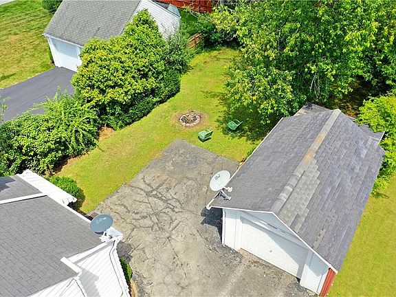 5th image of 167 Trumbull Ave SE