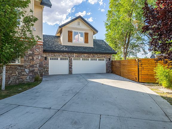 2nd image of 1769 Zuni Cir