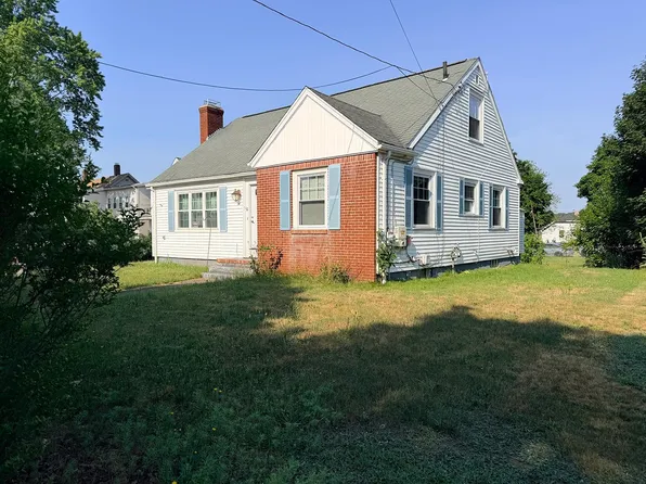 12 Miller St, Blackstone, MA 01504