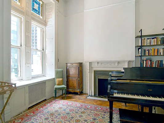 Sold by Sotheby's International Realty | media 25