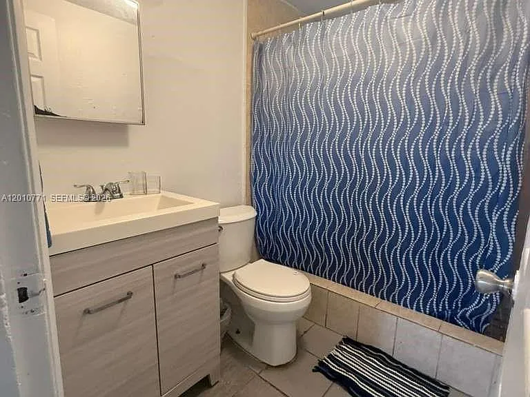 718 SW 11th Ave #5 — Photo 5