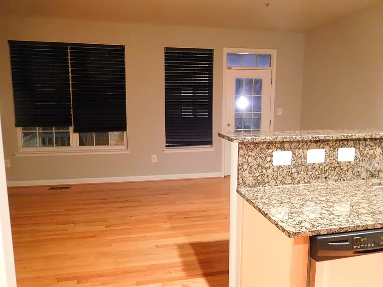 4302 Talmadge Cir — Photo 5