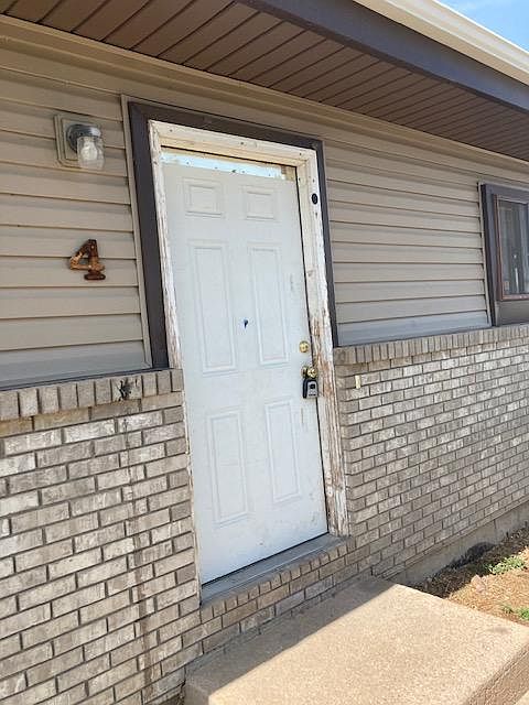 1st image of 1600 42nd St Unit 4