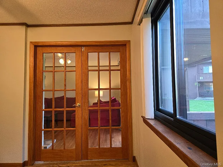 731 Panorama Dr — Photo 12