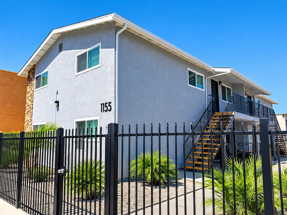1155 E 10th St #11