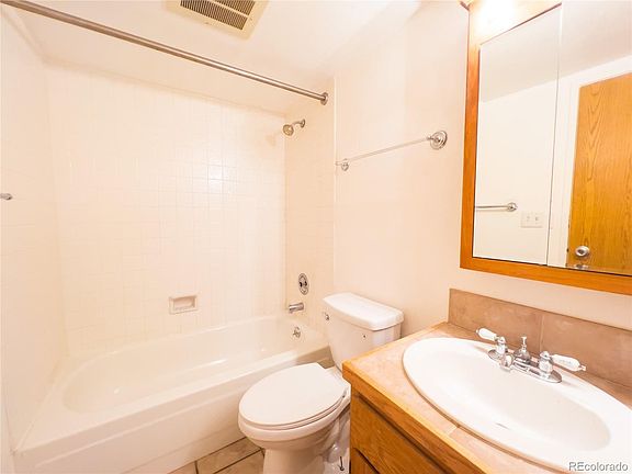 5th image of 1301 N Speer Blvd APT 208