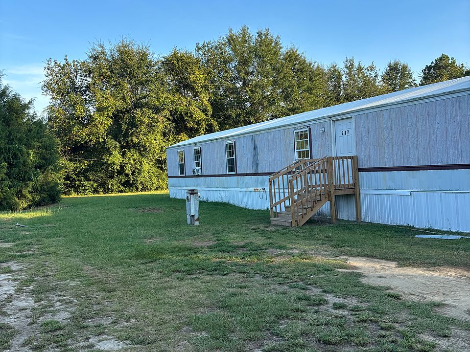 1st image of 717 Ricky Dr
