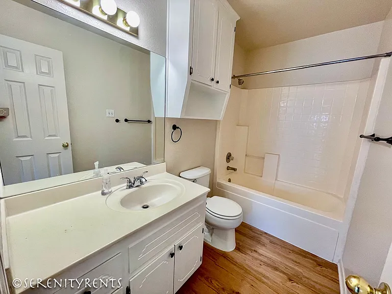 5209 Morning Glen Ln #B — Photo 9