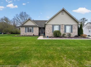 1175 Deer Creek Trl, Grand Blanc, MI 48439