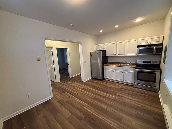 2nd image of 664 Green St APT A