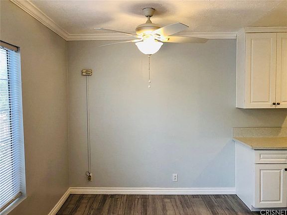 3rd image of 1138 N Berendo St