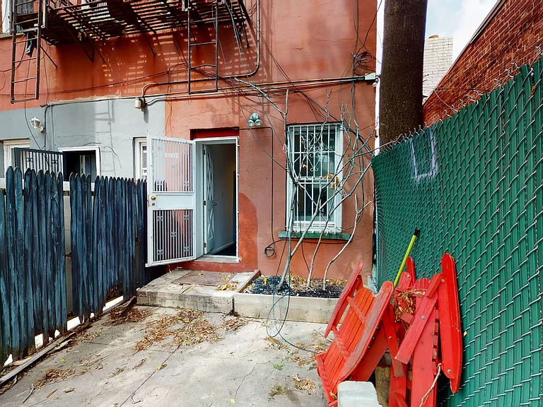 792 Metropolitan Ave #1L — Photo 8