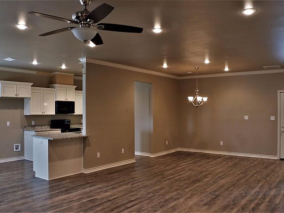 2nd image of 10110 Vernon Dr
