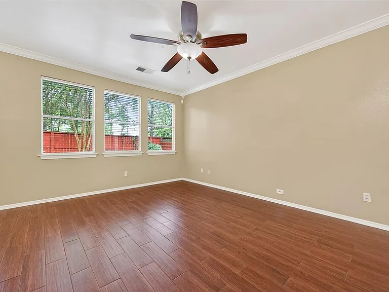 54 Blue Creek Pl — Photo 5