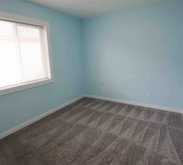 1900 W Mead Ave #2 — Photo 8