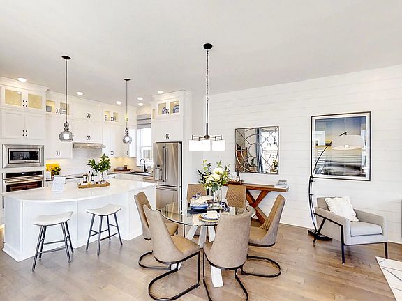 3rd image of 7425 Beach Walk Pl