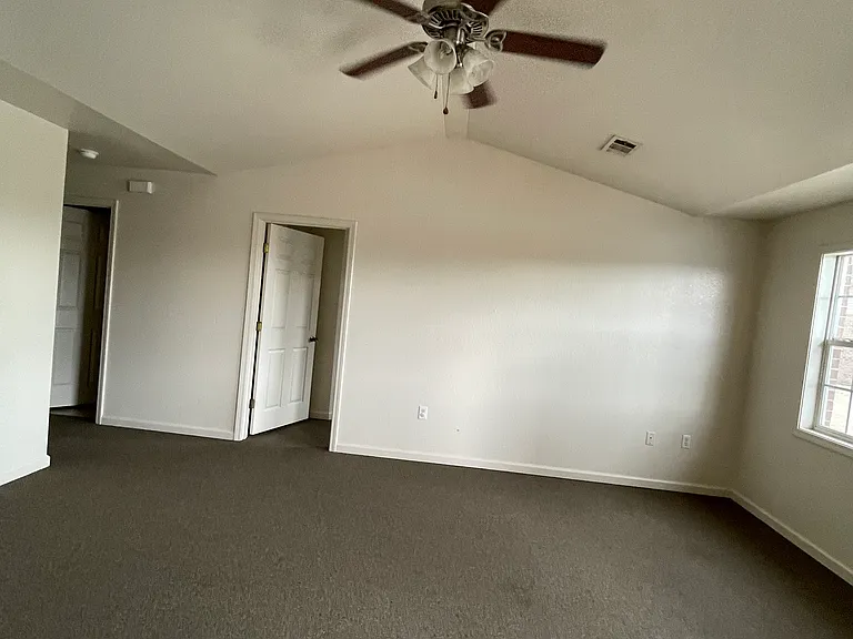 1000 N 40th St #2 — Photo 5
