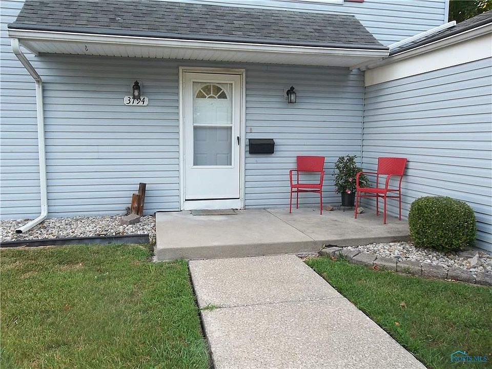 1st image of 3794 Lakepointe Dr