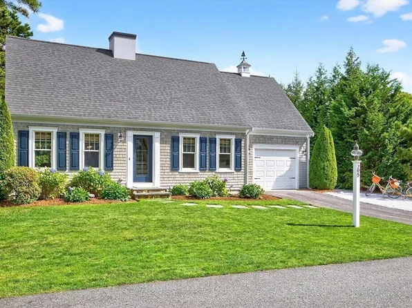 295 Pheasant Hill Cir, Barnstable, MA 02630