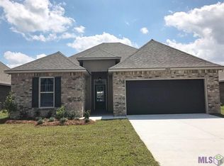 23040 Arcwood Dr, Denham Springs, LA 70726