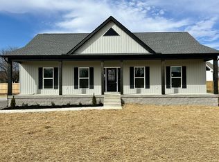 116 Fiddlers Dr, Smithville, TN 37166