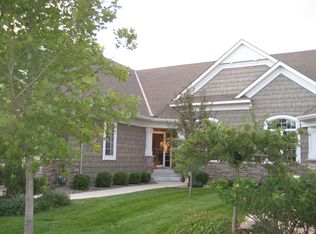 10026 Indigo Dr, Eden Prairie, MN 55347