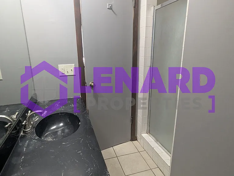 1004 E Auburn Pl — Photo 12