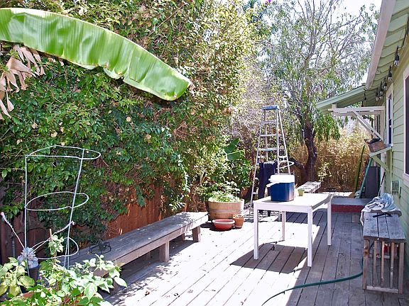 2nd image of 407 W Sola St