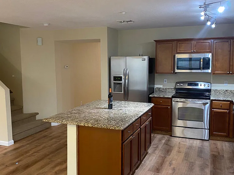 7500 E Deer Valley Rd #182 — Photo 3