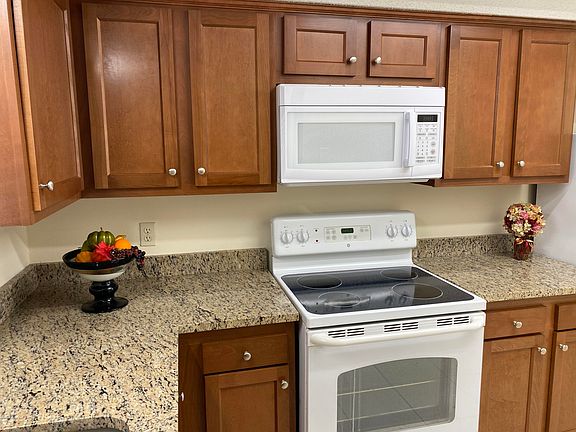 3rd image of 11416 Bedford Oaks Dr
