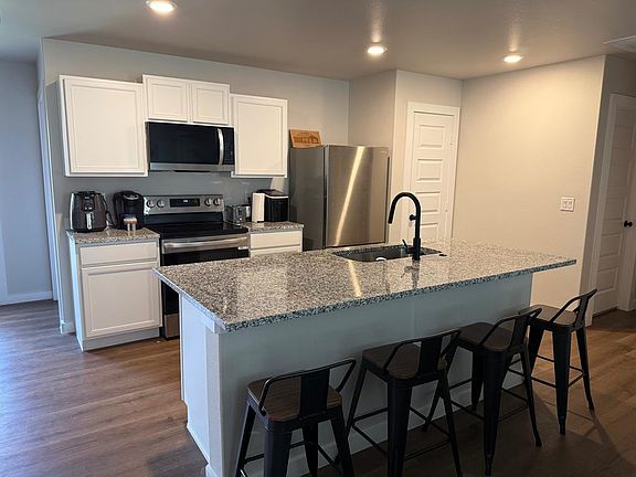 5th image of 2210 High Country Cir