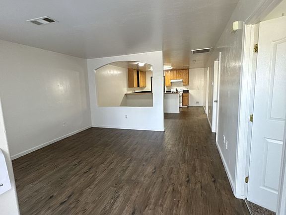 5th image of 401-457 N Park St #415