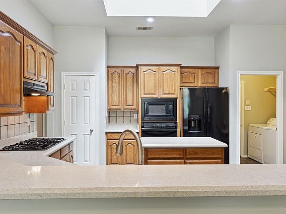3rd image of 2739 Windstone Way
