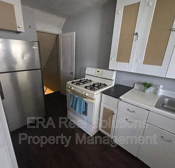 598 S Hague Ave — Photo 6