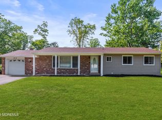 1016 Onyx Dr, Toms River, NJ 08753