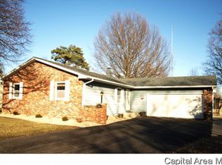 881 W Sunnyview Ave, Knoxville, IL 61448