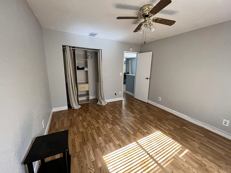 5201 Oak Springs Ct #B — Photo 11