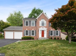 4308 Poplar Forest Ct, Chantilly, VA 20151