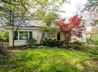 6999 Rowan Hill Dr, Cincinnati, OH 45227