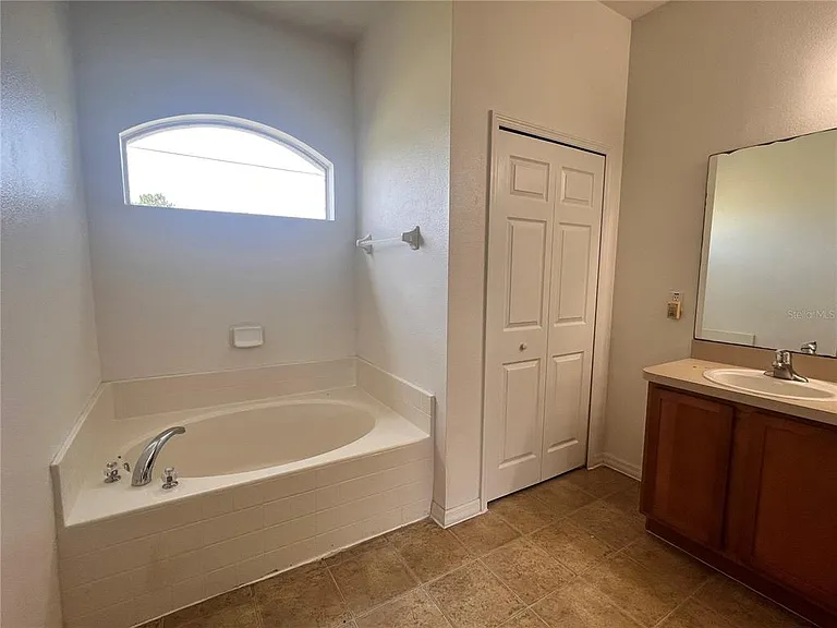 41 Louisiana Dr — Photo 6
