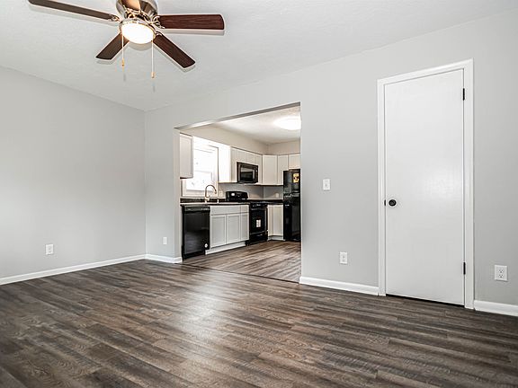 3rd image of 1313 Johnson Dr