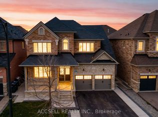 10 Dopp Cres, Brampton, ON L6P4C8