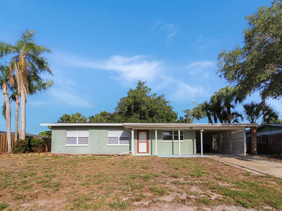 1612 Larchwood Dr